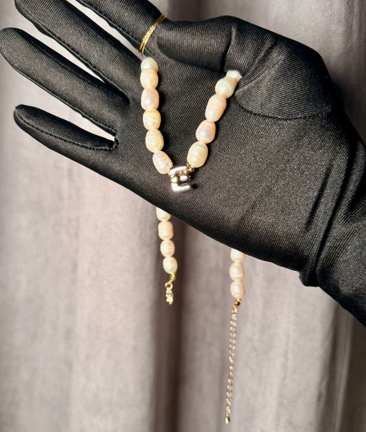 Freshwater pearl necklace/choker with Letter pendant